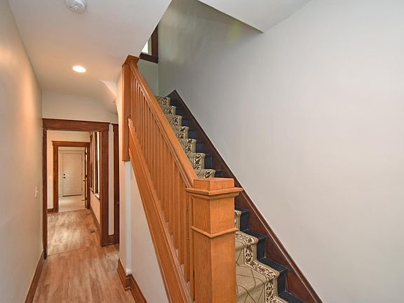 3rd image of 4670 Hamilton Ave