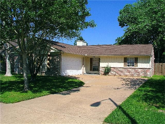 1st image of 18235 Brooknoll Dr