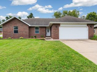 3432 W Shawnee Dr, Springfield, MO 65810