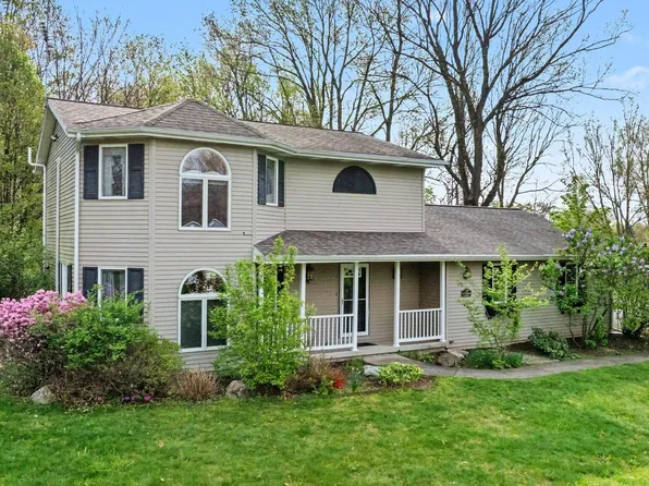 7756 Cottonwood St, Richland, MI 49083