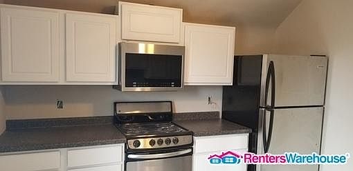 3rd image of 307 24th Ave N #2