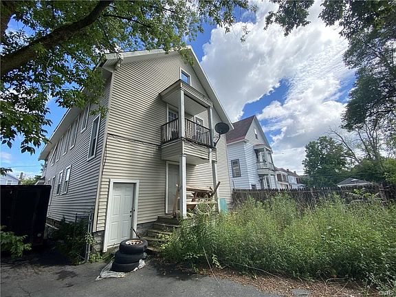 2nd image of 1418 Taylor Ave