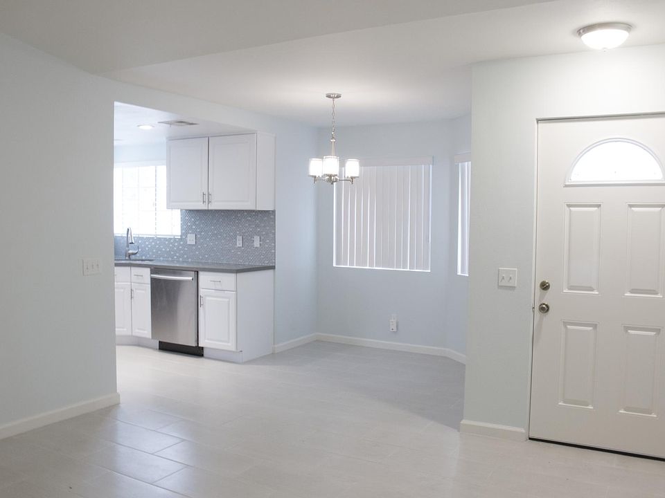 1st image of 79041 Avenue 42 #B