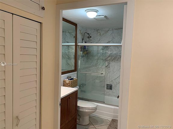 4th image of 1408 Brickell Bay Dr APT 306