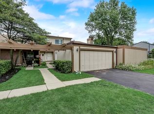 547 N Woodfield Trl UNIT 547, Roselle, IL 60172
