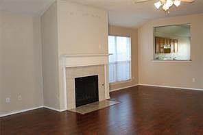 3rd image of 9820 Nixon Dr