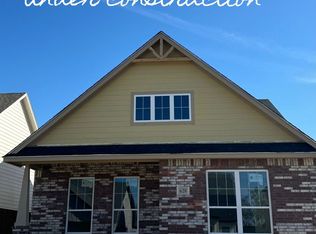 628 The Cottages Dr, Godley, TX 76044