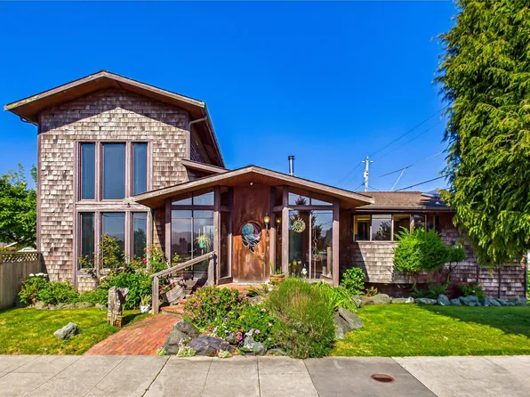 566 8th St, Fortuna, CA 95540