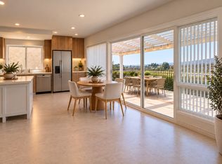 900 S Ridgecrest Cir, Anaheim, CA 92807