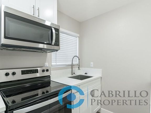 5th image of 4849 Mansfield St