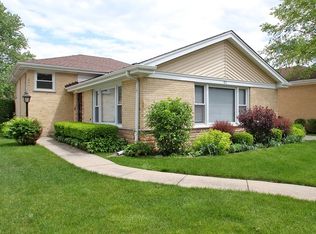 21 N Hamlin Ave, Park Ridge, IL 60068