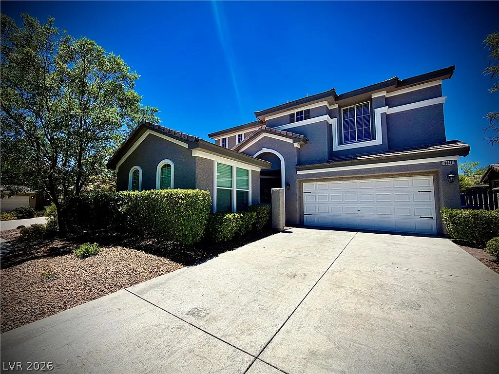 4 bed, 3.0 bath, 2756 sqft, $3,300 — Photo 1
