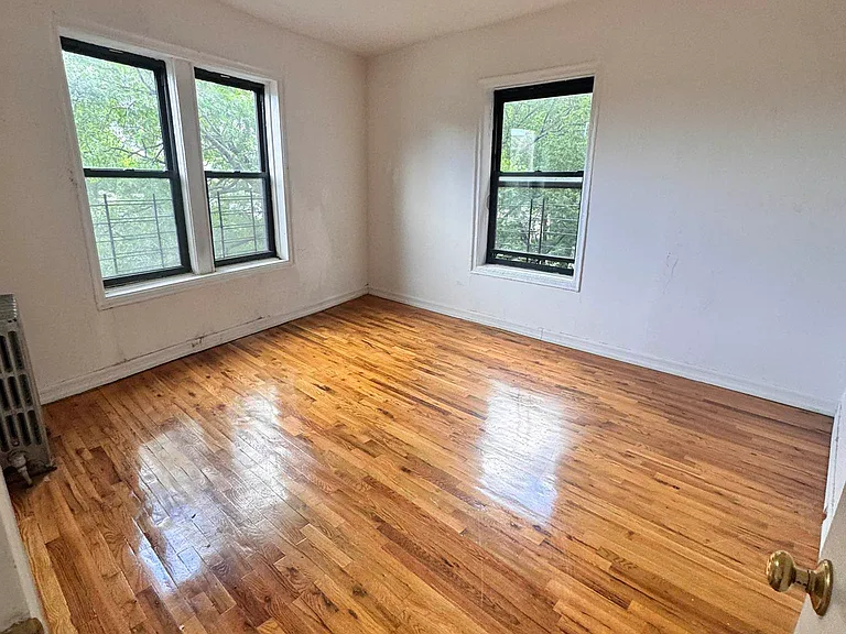 2387 Morris Ave #A7 — Photo 3