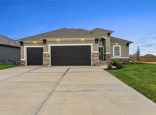 2361 SW Old Port Rd, Lees Summit, MO 64082