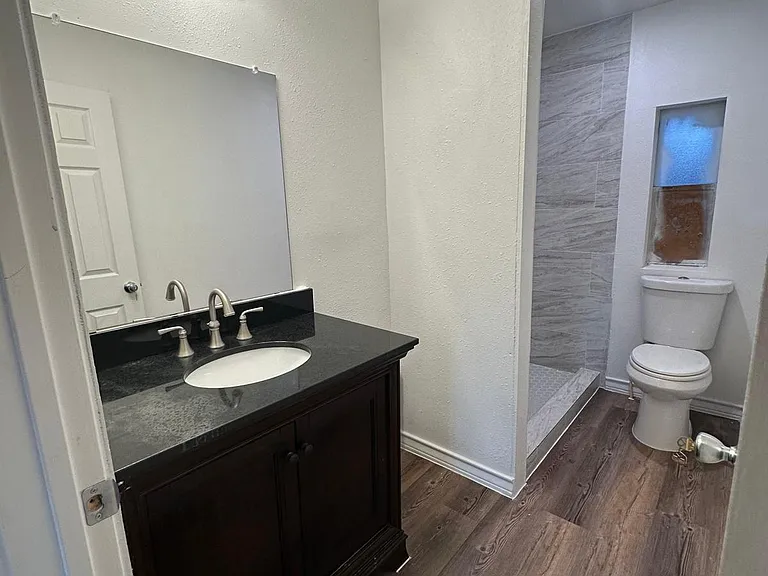 1306 Fair Oaks Dr — Photo 10