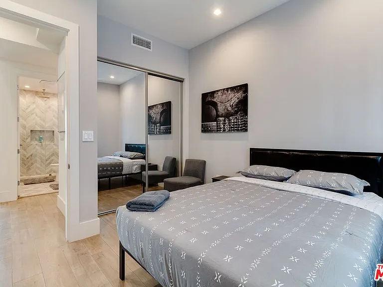 4826 W Pickford — Photo 14