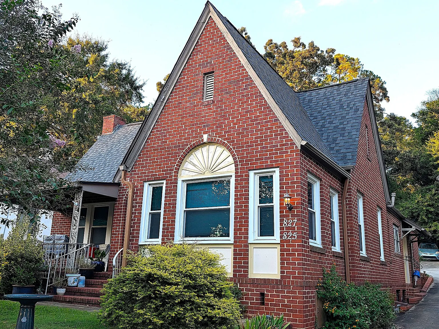 3 bed, 1.0 bath, 1840 sqft, $2,000 — Photo 1