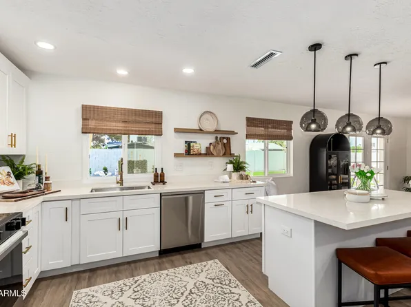 1845 E LA DONNA Drive, Tempe, AZ 85283