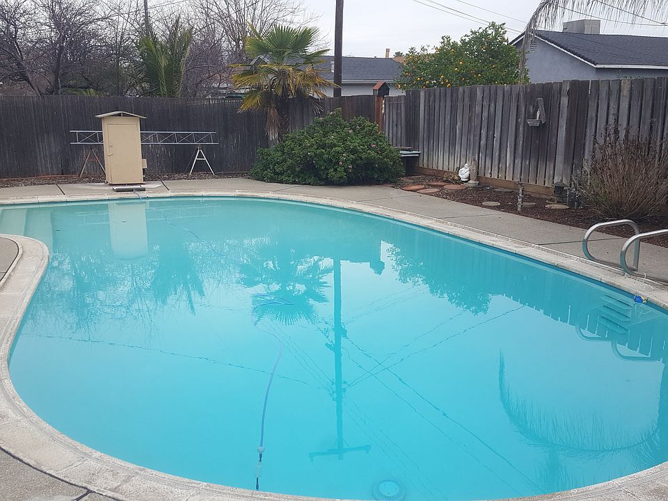 2nd image of 5816 Fairbairn Dr
