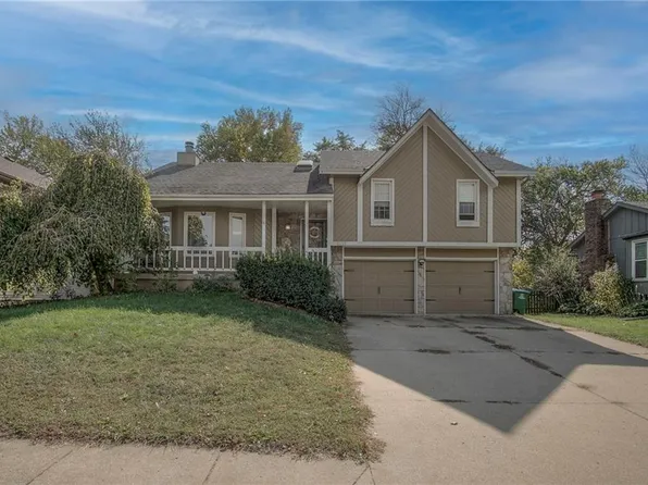 1633 SE 5th St, Lees Summit, MO 64063