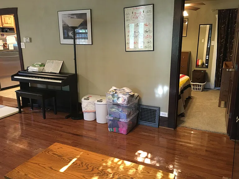 1382 S Green St — Photo 14