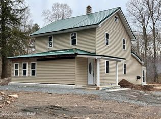 902 Bear Lake Rd, Thornhurst, PA 18424