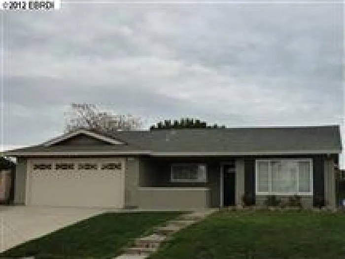 3200 Dimaggio Way photo 1
