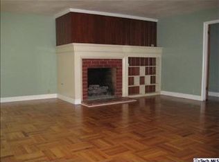 1095 Valley View Ave, Pasadena, CA 91107