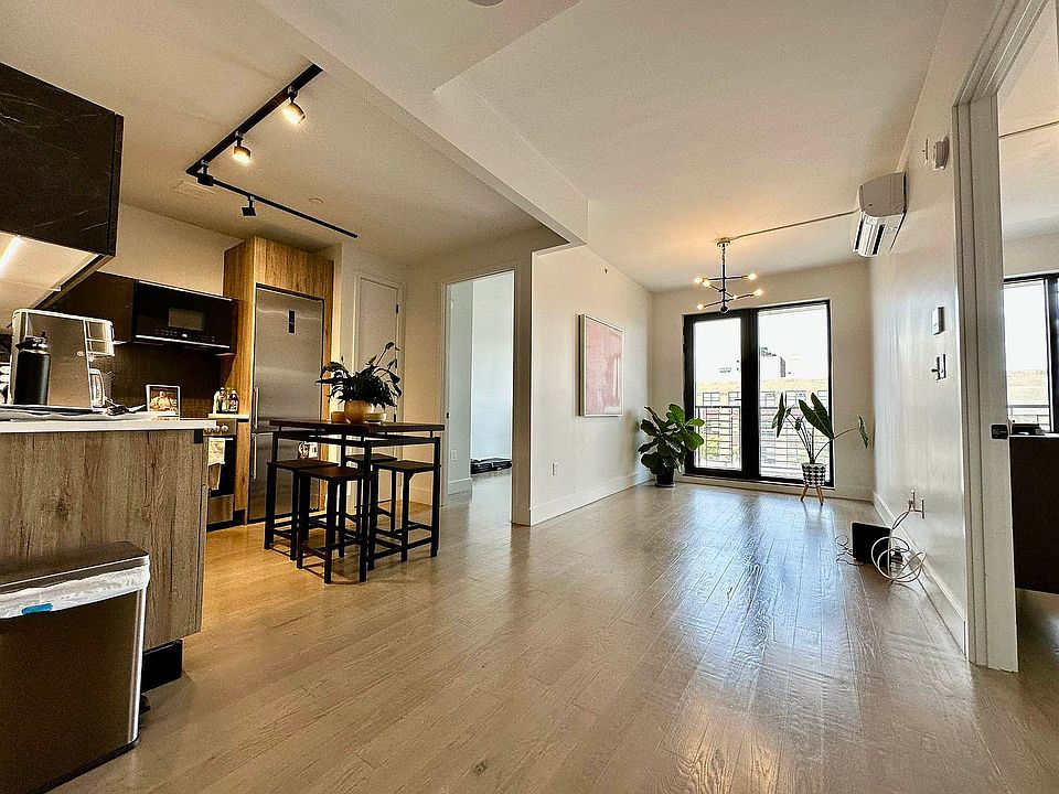 1st image of 892 Rogers Ave #501