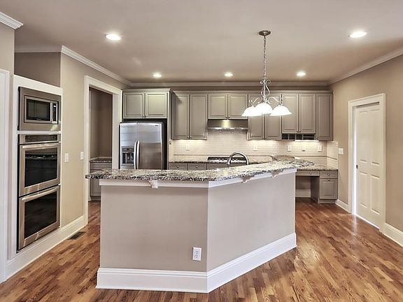 5th image of 269 Waterfront Park Ln