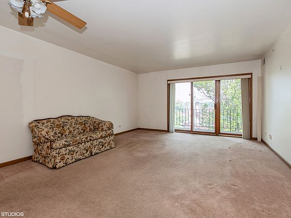 2nd image of 4560 W 93rd St APT 3B