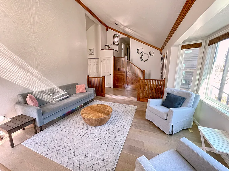 9064 S Cheshire Cir — Photo 3