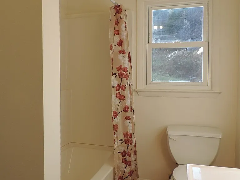 282 Hill Dr — Photo 22