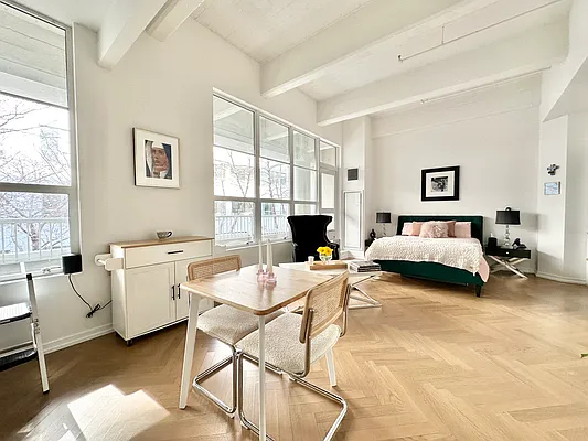 Rented by Compass | media 16