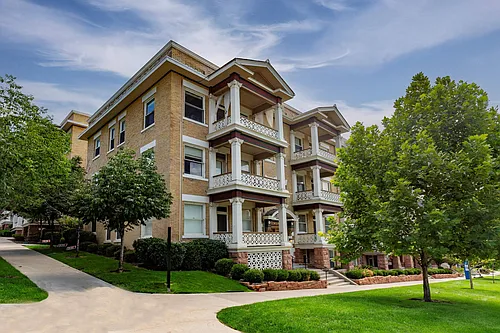 Kensington Apartments Photo 1