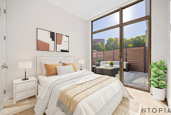 Bedroom, photo 1