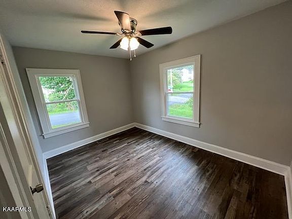 5th image of 2300 Fenwood Dr