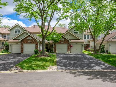 1357 Coldspring Rd, Carol Stream, IL, 60188