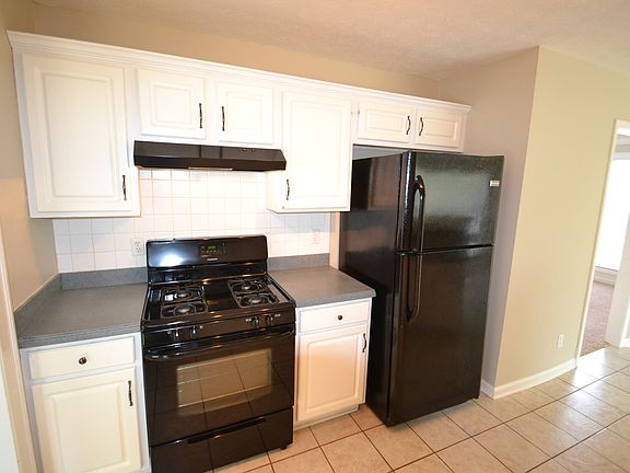 5th image of 560 Peachtree Parc Ct
