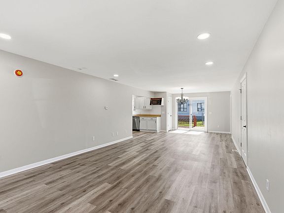 4th image of 3061 W 943 N