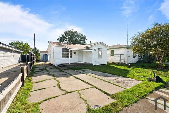 622 Airport Rd