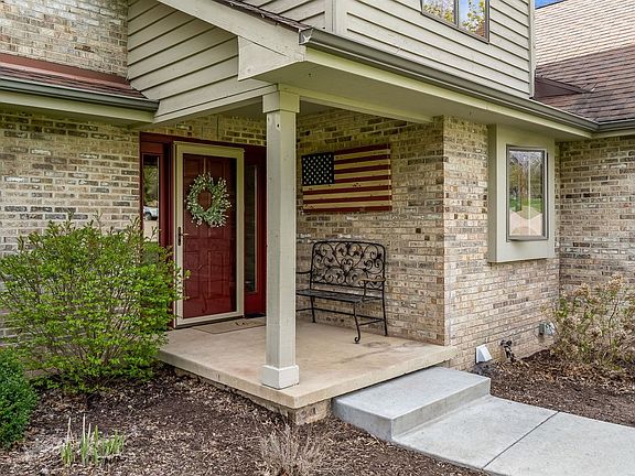 4th image of 11292 Garrison Close