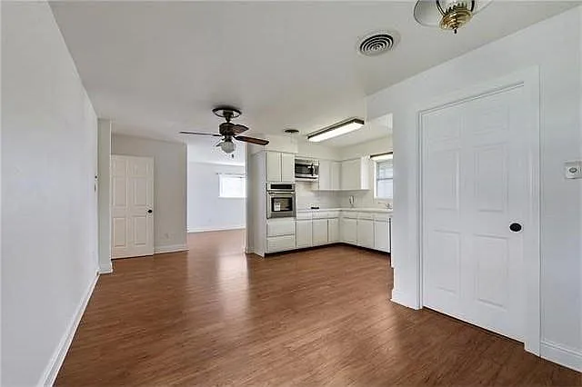 3 bed, 1450 sqft, $2,200 — Photo 4