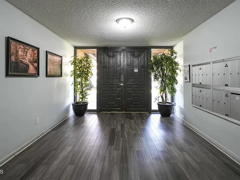 120 S Sierra Madre Blvd #205 — Photo 35