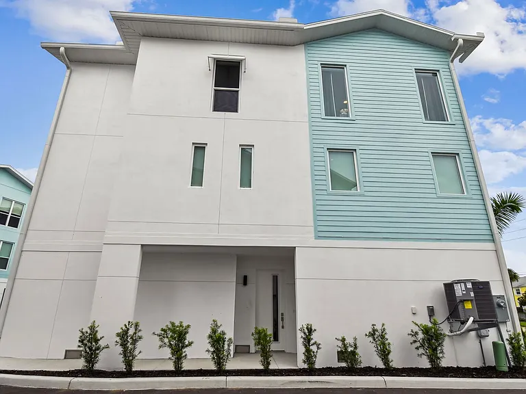 3826 Pompano Dr SE — Photo 90
