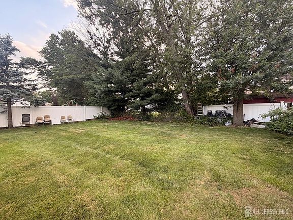 3rd image of 36 Cambridge Rd
