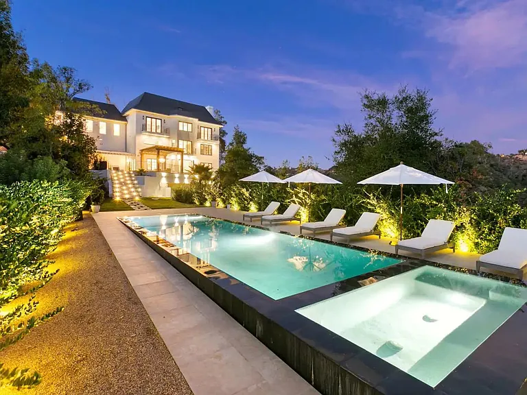 Zero edge pool with a View!