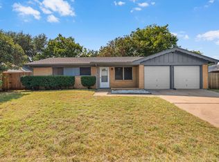 1337 Harrison Ln, Hurst, TX 76053