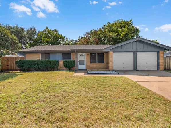 1337 Harrison Ln, Hurst, TX 76053