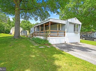 33 Opal Dr, Lititz, PA 17543